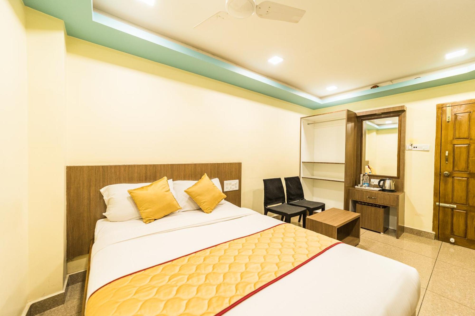 Hotel Sau Residency Kanchipuram Esterno foto