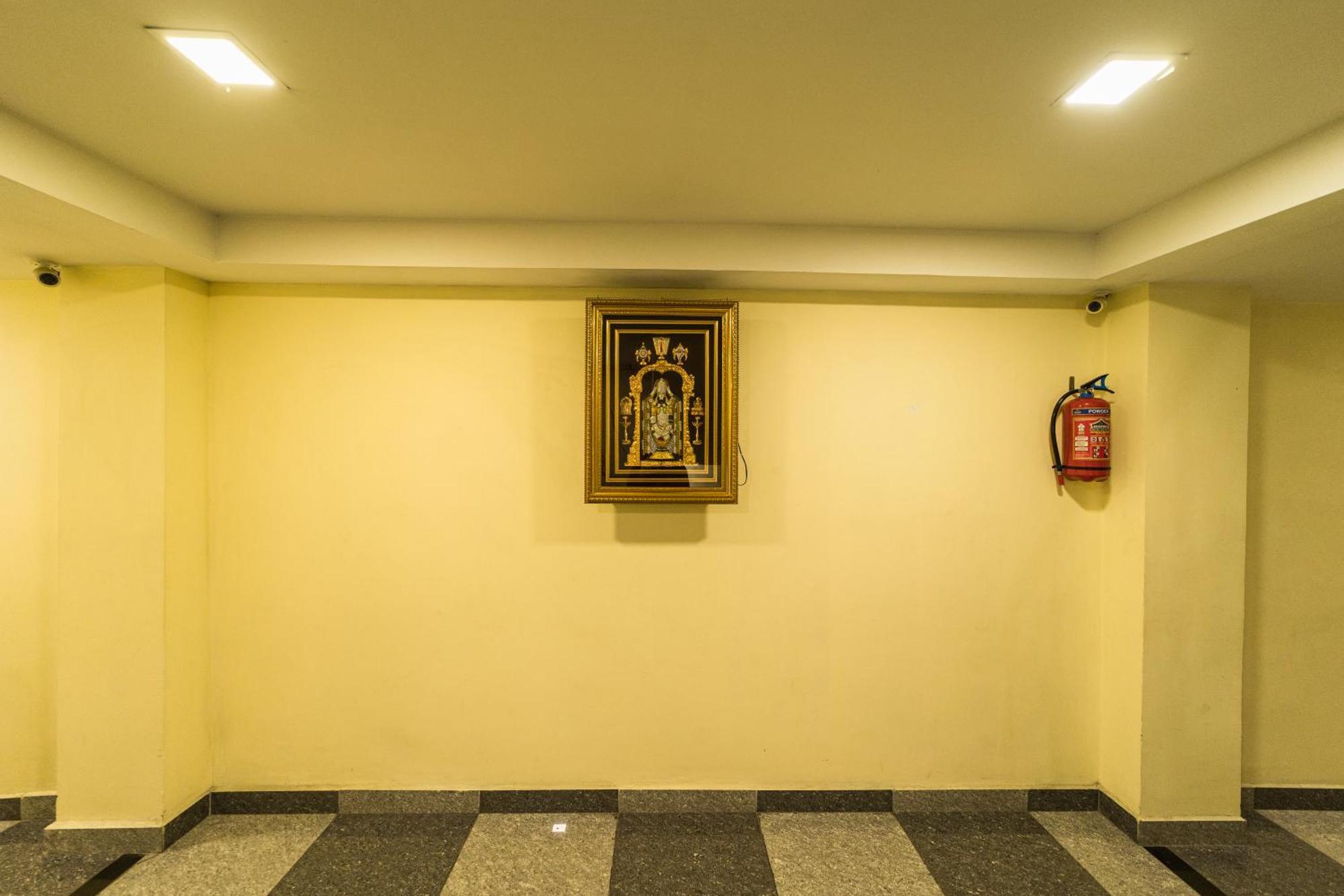 Hotel Sau Residency Kanchipuram Esterno foto