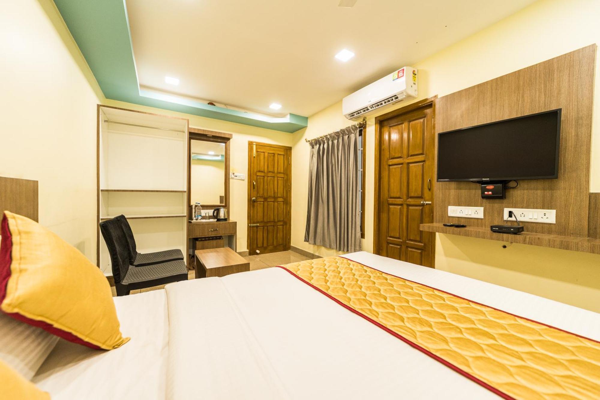 Hotel Sau Residency Kanchipuram Esterno foto